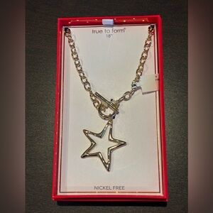 NIB True to Form Gold Star Pendant toggle chain Necklace